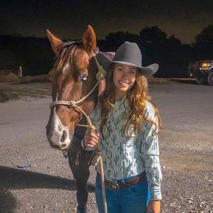 Meet your Posher, Abby